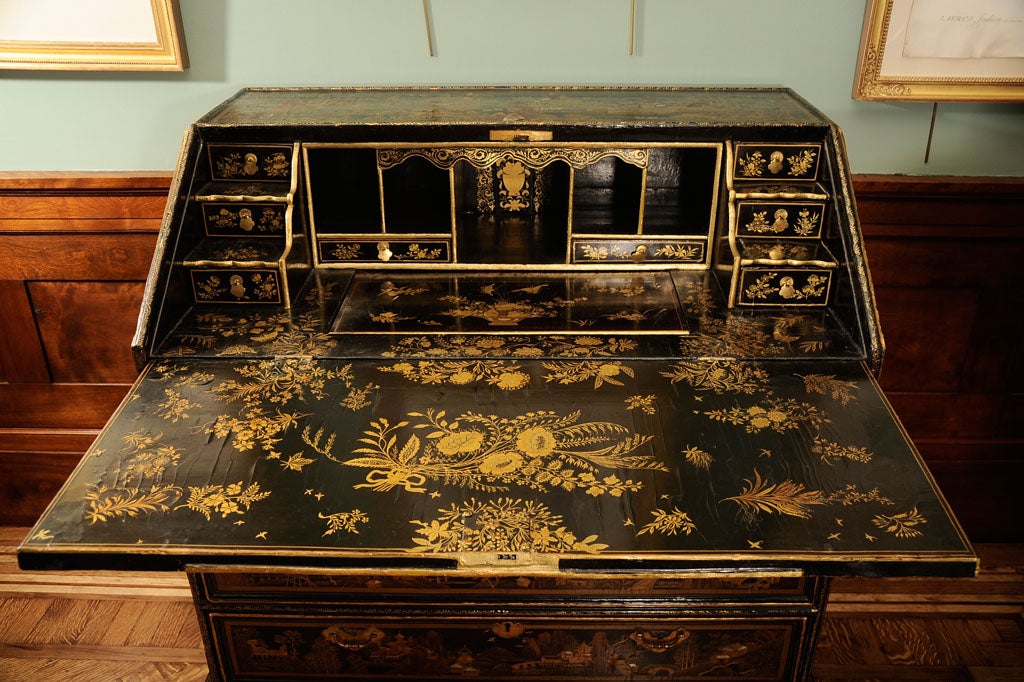 A CHINESE EXPORT BLACK & GILT LACQUER & MOTHER-OF-PEARL BUREAU For Sale 2