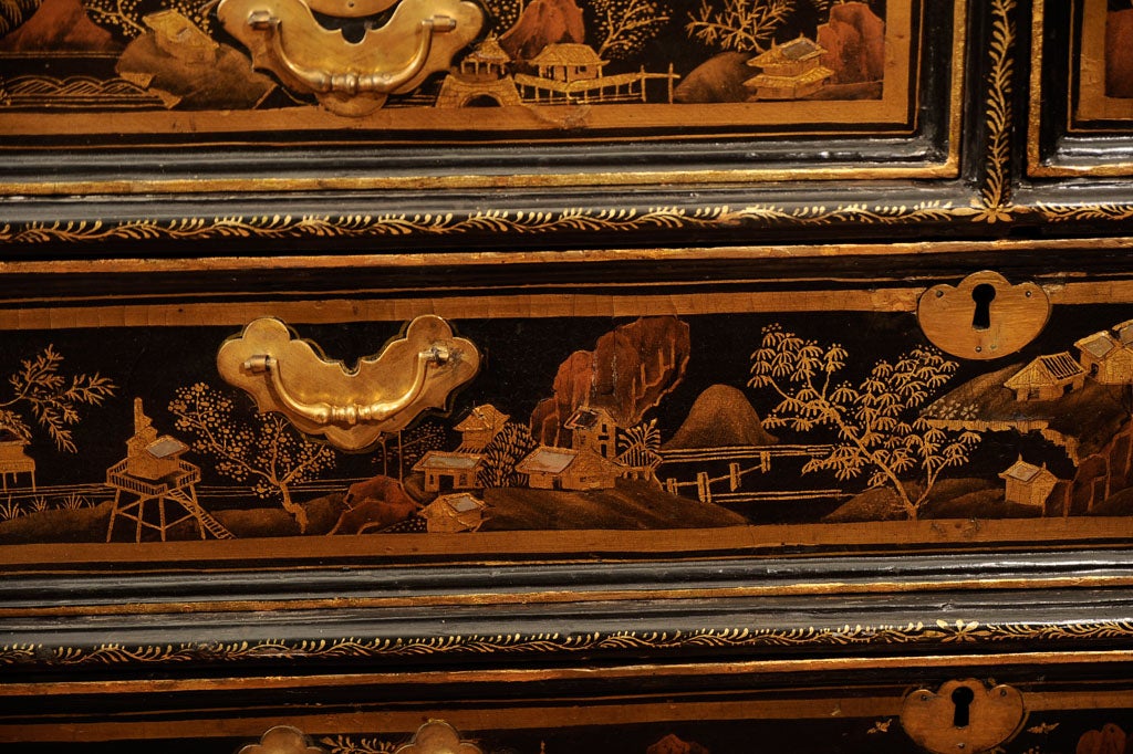 A CHINESE EXPORT BLACK & GILT LACQUER & MOTHER-OF-PEARL BUREAU For Sale 4