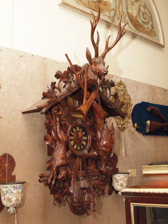 Magnificent Antique Black Forest Cuckoo Clock.<br />
Over 100 years old.