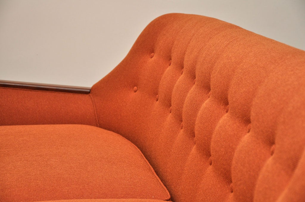 Tufted Back Sleek  Lines Sofa 1