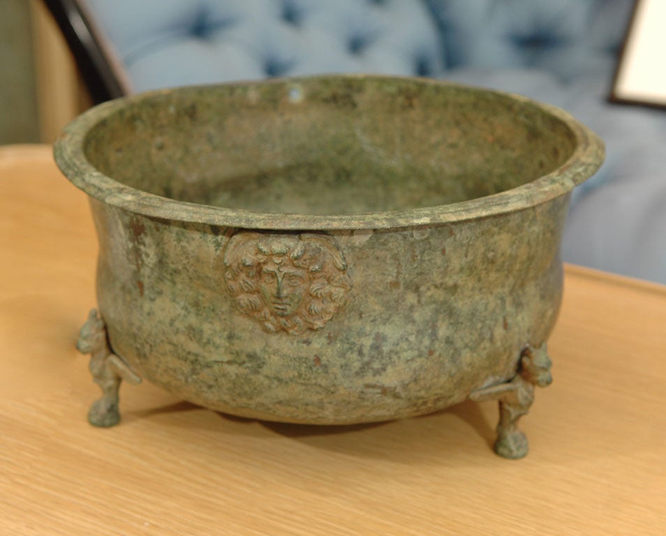 Roman Bronze Bowl,<br />
decorated with reliefs of Medusa