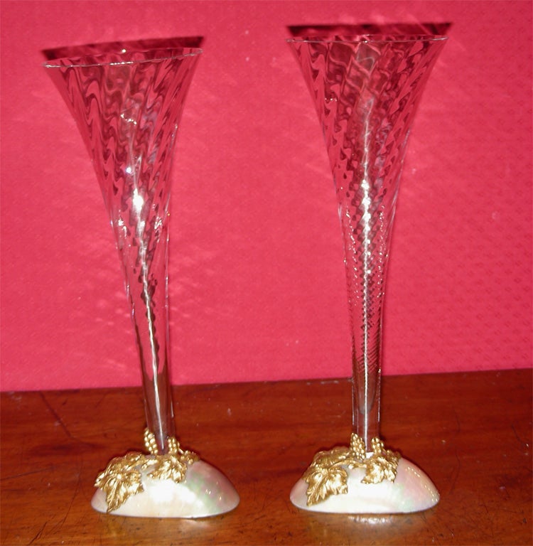 Six 1995 champagne glasses in blown glass, decorated with shells, by Frédérique Lombard Morel.