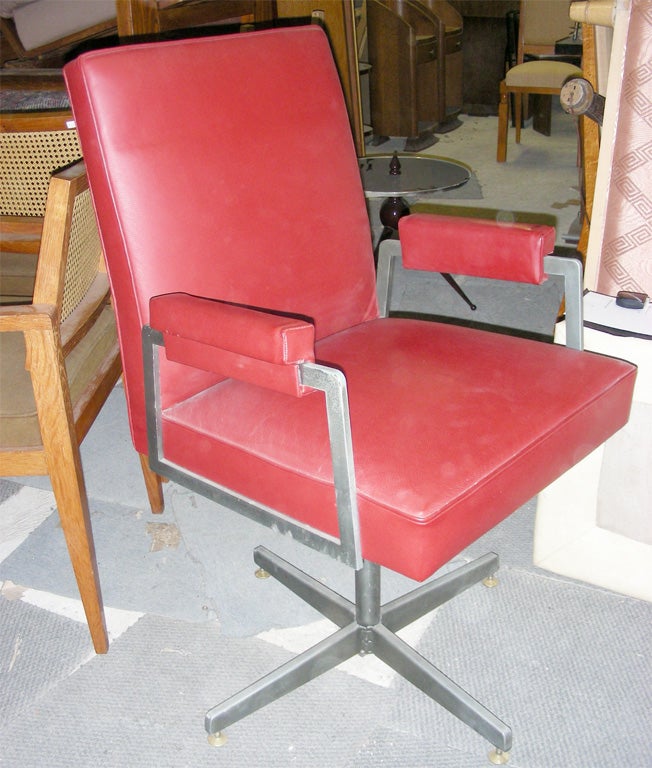 French 1950s Swiveling Armchair by Jules Leleu For Sale