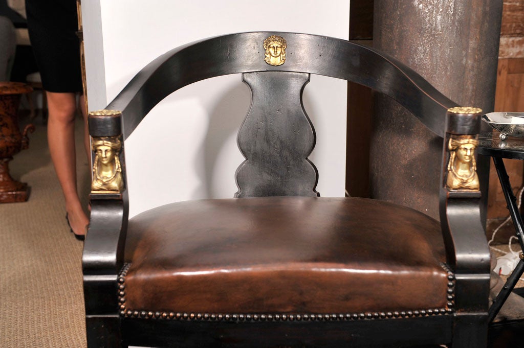19th Century French Ebonized Leather Desk Chair with Bronze Details In Excellent Condition For Sale In New York, NY