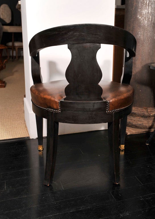 19th Century French Ebonized Leather Desk Chair with Bronze Details For Sale 3