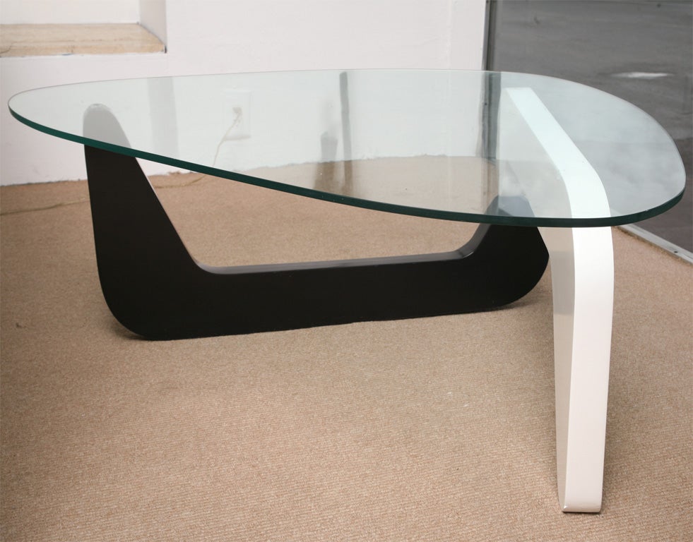 noguchi coffee table maple vitra