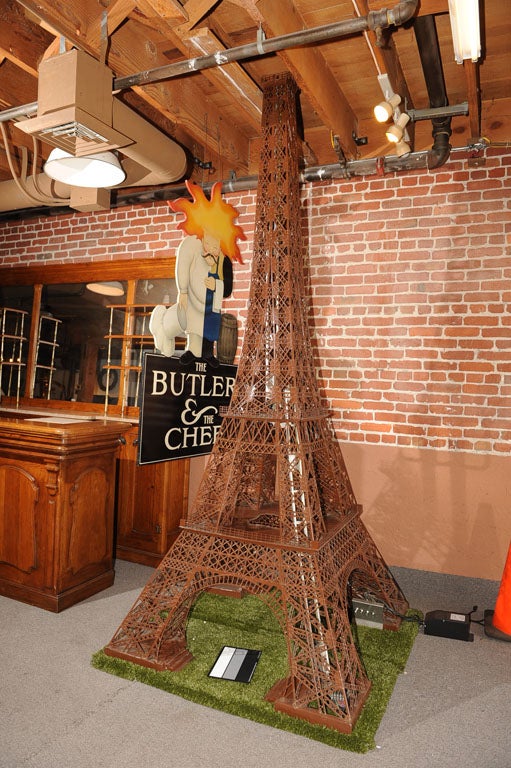 Français Grande maquette impressionnante de la Tour Eiffel