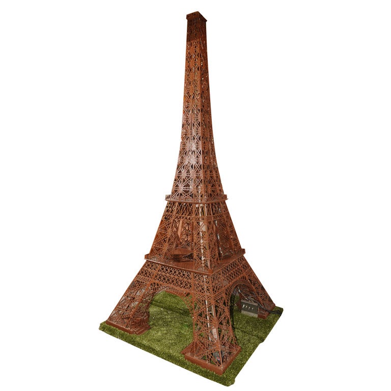 Impressive Eiffel Tower Large Model