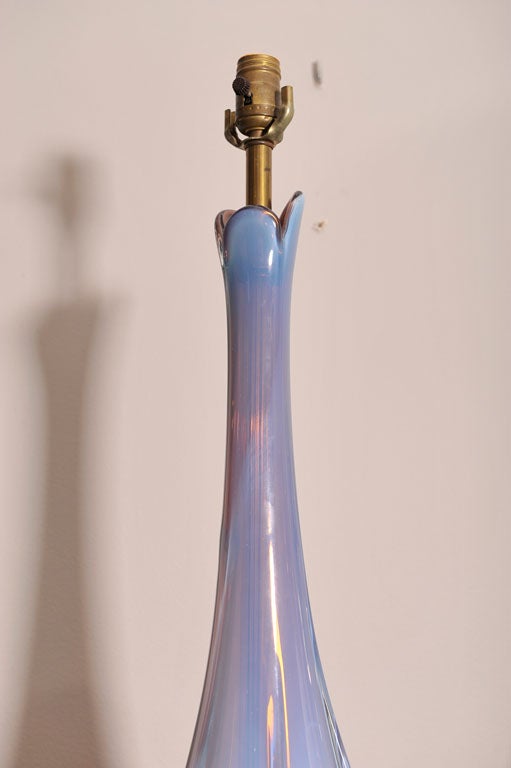 PAIR OF TALL LAVENDER OPALINE MURANO LAMPS WITH GOLD GUILT BASE In Excellent Condition In New York, NY