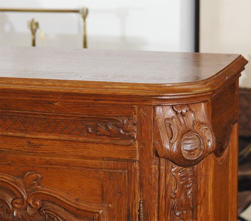 18th Long provencial French carved oak buffet