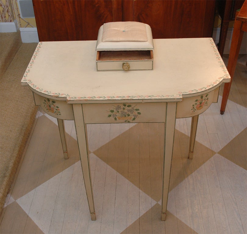 Pine American 19th Century Federal Period Painted Dressing Table For Sale