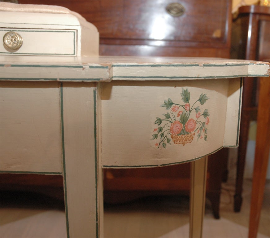 American 19th Century Federal Period Painted Dressing Table For Sale 2