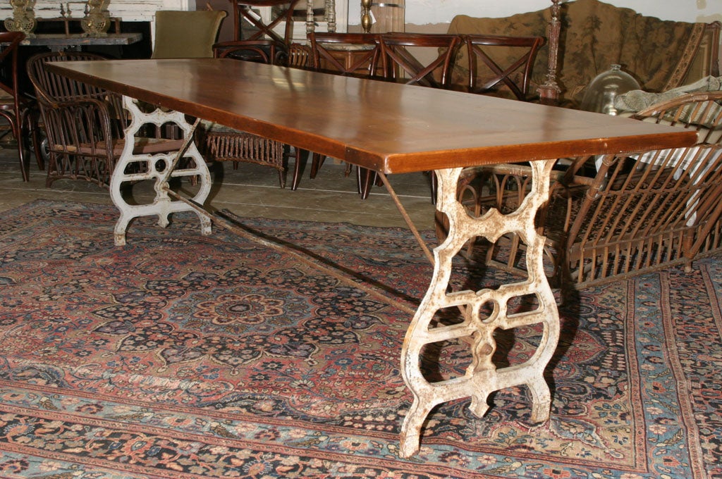 French Bistro Base Dining Tble