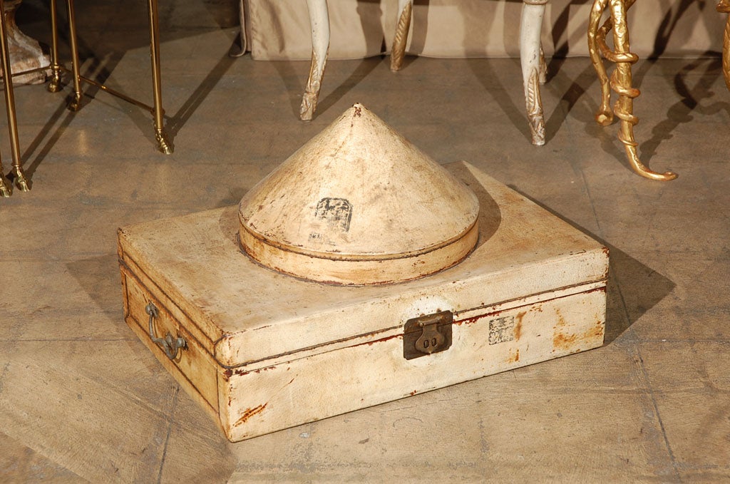 C. 1900 Chinese Opera Hat Box