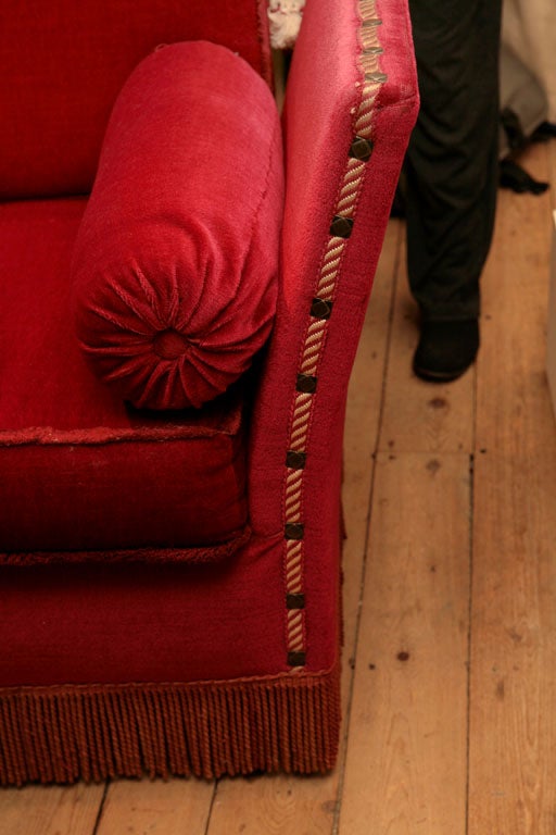 20th Century Red Knole-style plush upholstered settee