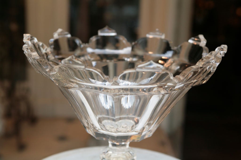 19th Century  Gothic Cut Crystal Irish Footed Bowl In Good Condition For Sale In Hudson, NY