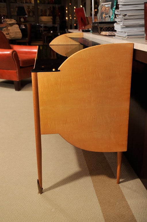 Blonde Sycamore Console In Excellent Condition For Sale In New York, NY