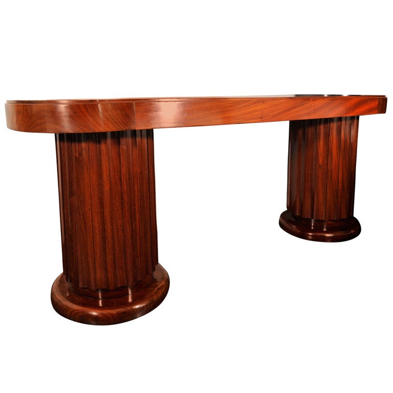 Early 20th Century Mahogany Oval Centre Table For Sale