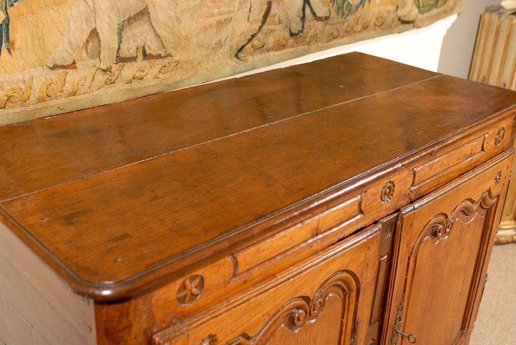 18th century Louis XV Oak Buffet, France ca. 1760 For Sale 3