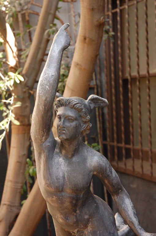 Francese Statua francese di Mercurio in piombo su base di pietra, circa 1900 in vendita