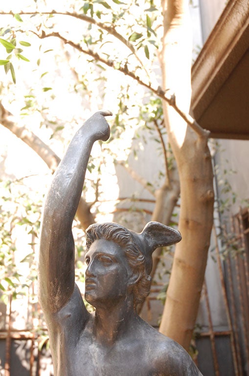Statua francese di Mercurio in piombo su base di pietra, circa 1900 in vendita 1