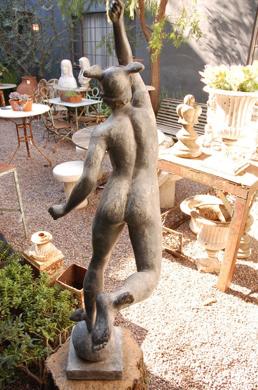 Statua francese di Mercurio in piombo su base di pietra, circa 1900 in vendita 3