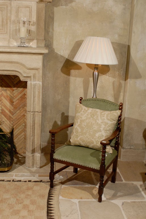 English bobbin chair made of oak.