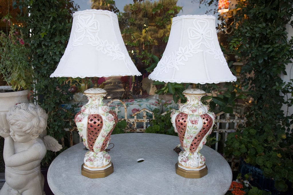 Pair Vintage Capodimonte Lamps 5