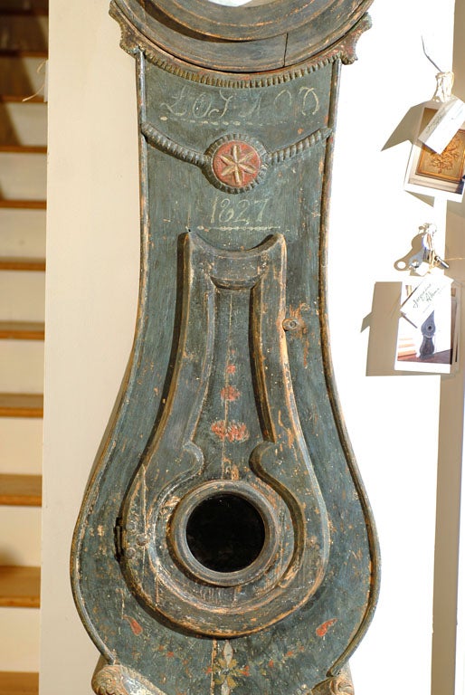 Swedish Early 19th Century Carved Wooden Mora Clock with Original Blue Paint In Good Condition For Sale In Atlanta, GA