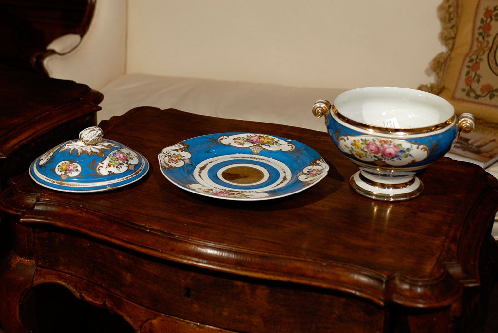 Porcelain French Blue Soup Tureen with its Platter Adorned with Floral Décor, circa 1880