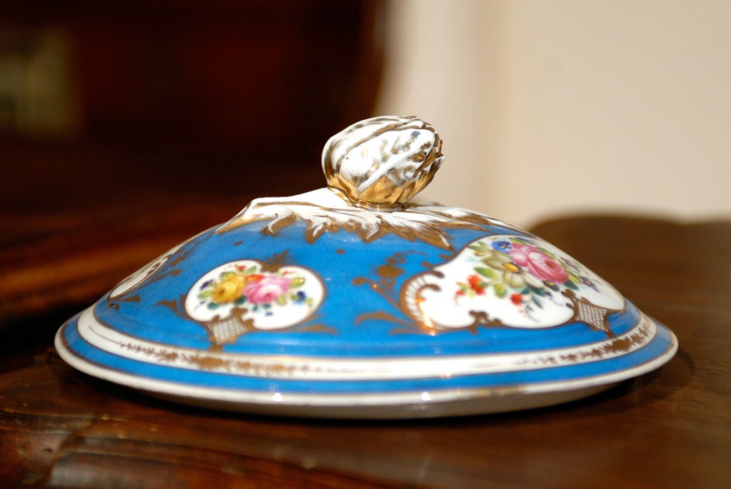 French Blue Soup Tureen with its Platter Adorned with Floral Décor, circa 1880 1