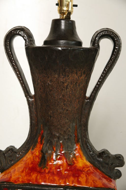 Vallaurice, Frankreich, Keramik-Tischlampen in Orange, Braun und Gelb, Paar (Mitte des 20. Jahrhunderts) im Angebot