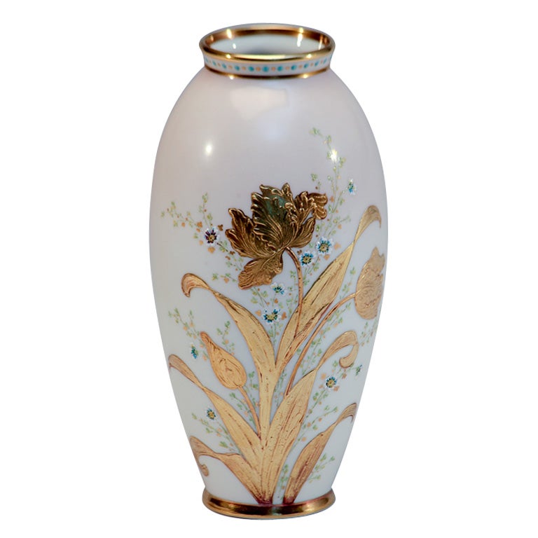 Vase Lenox peint à la main avec de la pâte d'or en relief et des tulipes, CAC/ Ceramic Art Company en vente