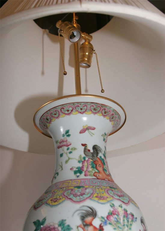 A FAMILLE ROSE PORCELAIN LAMP. CHINESE, C. 1925 3