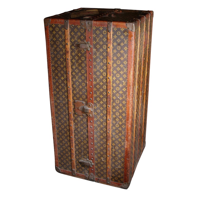 Vintage Louis Vuitton Steamer Trunk For Sale at 1stdibs