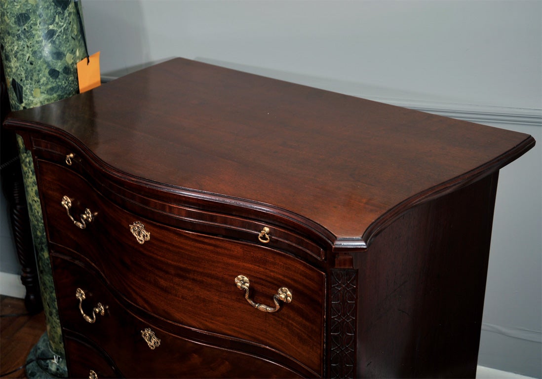 Brass 18th Century Mahogany Serpentine Chest of Drawers For Sale