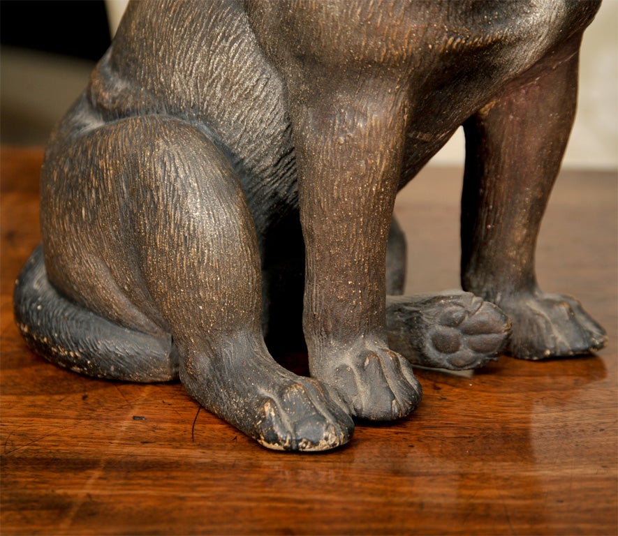 Sitzender Pug-Hund aus Keramik im Zustand „Hervorragend“ im Angebot in New York, NY