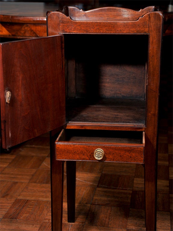 Brass Pair of Georgian Mahogany Pot Cupboards For Sale