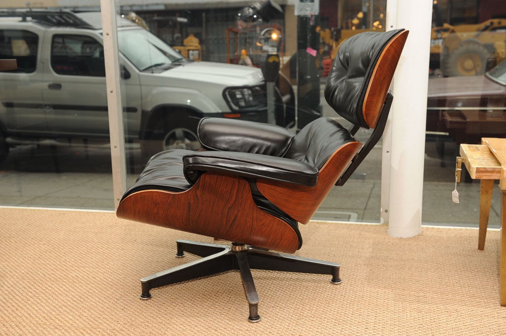 Mid-20th Century Eames Lounge Chair