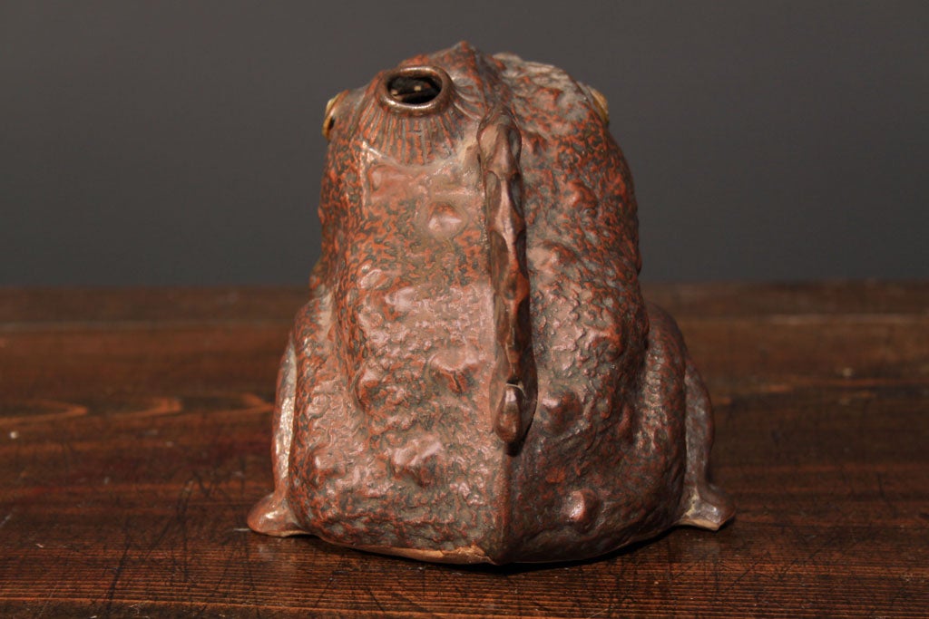 Japanese Ceramic Frog Teapot For Sale 2