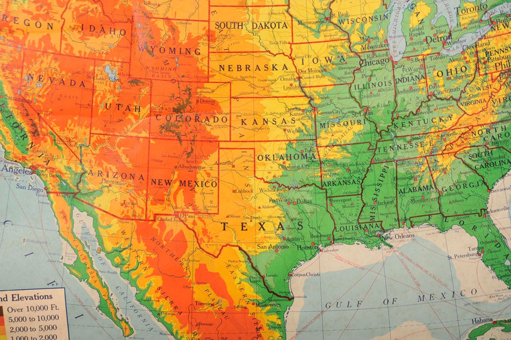 USA Teaching Aid Map on Wooden Rollers