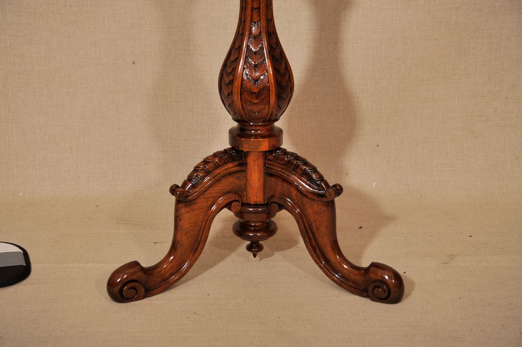 Burl Walnut Occasional Tripod Table, England, c. 1875