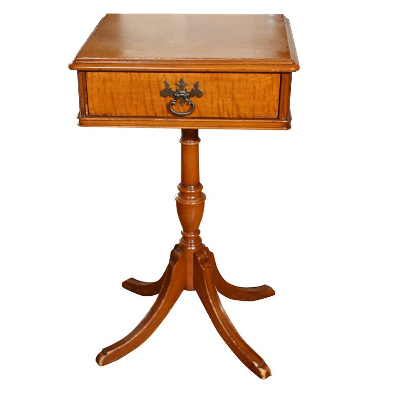Tiger Maple end table with drawer and  four graceful legs For Sale