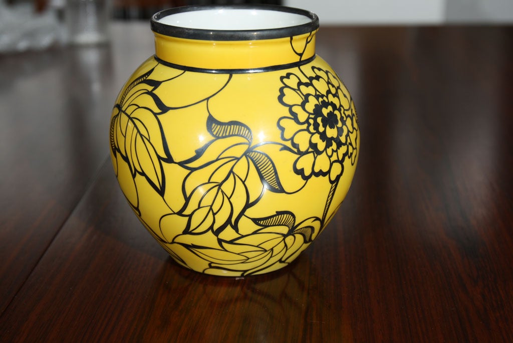 Mid-20th Century Hutchenreuther Yellow Vase with grey overly For Sale