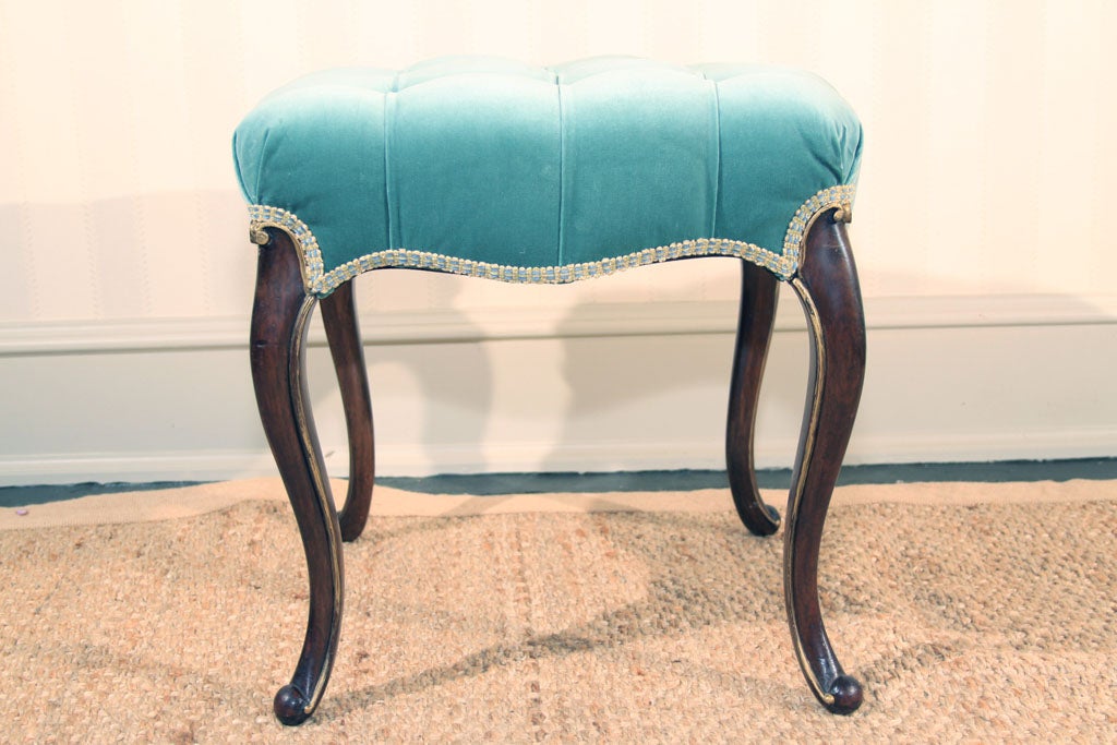 19th Century Italian Walnut Tufted Stool For Sale 8