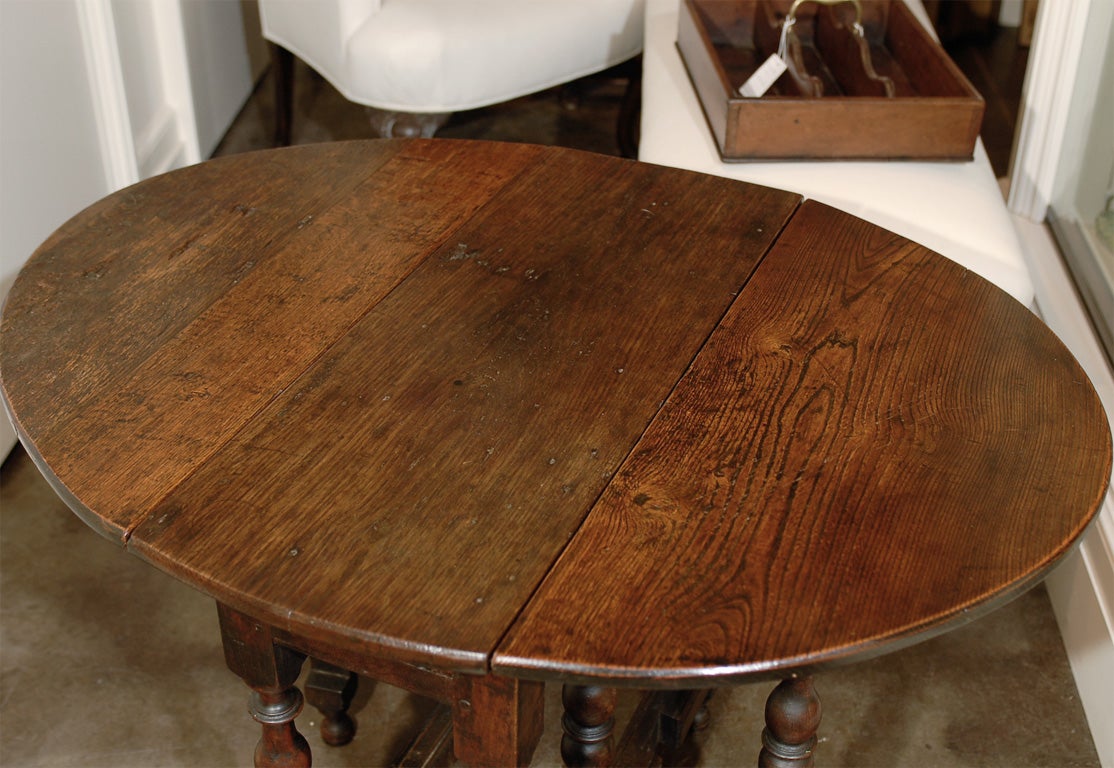 Wood English Gateleg Table