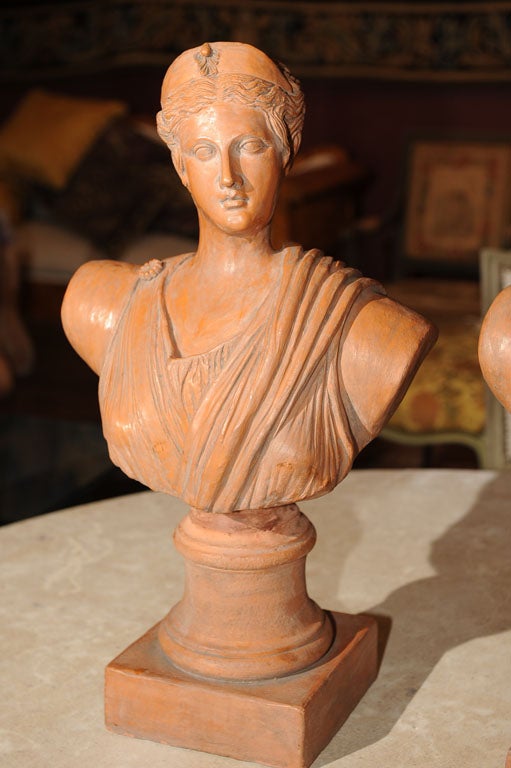 Italian A Pair Of 19th Century Terracotta Statues For Sale