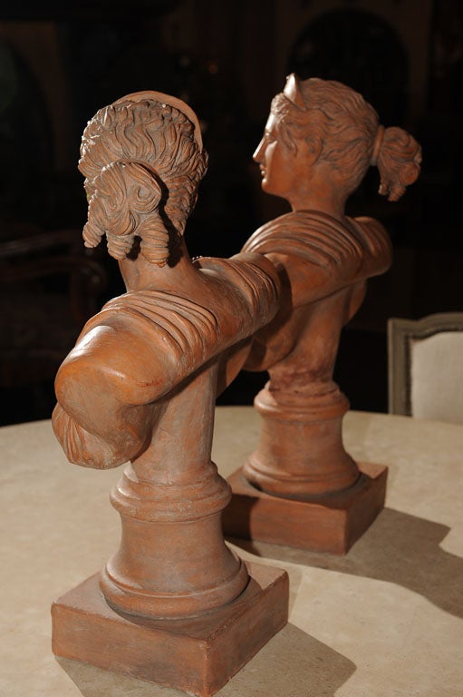 A Pair Of 19th Century Terracotta Statues For Sale 6