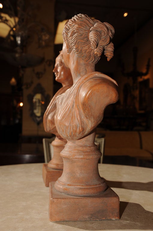 A Pair Of 19th Century Terracotta Statues For Sale 7