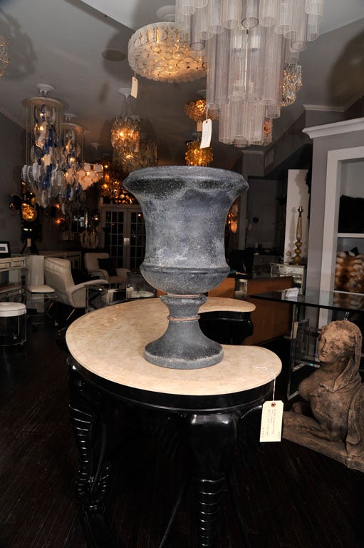 Black Frosted Seguso Scavo Murano Glass Urn In Excellent Condition In New York, NY